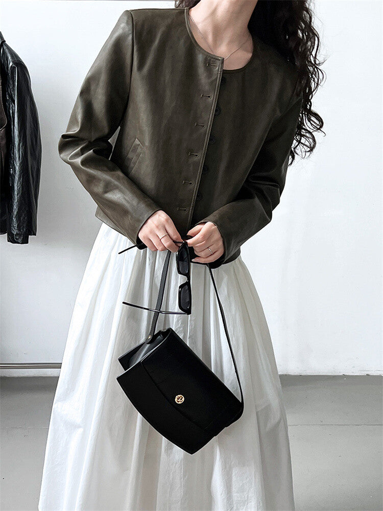 ソフトレザーノーカラーボタンジャケット