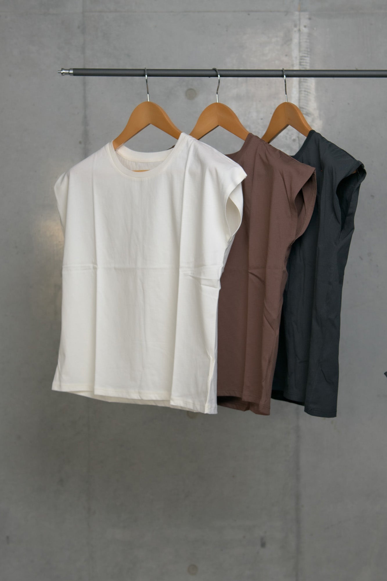 フレンチスリーブTシャツ
